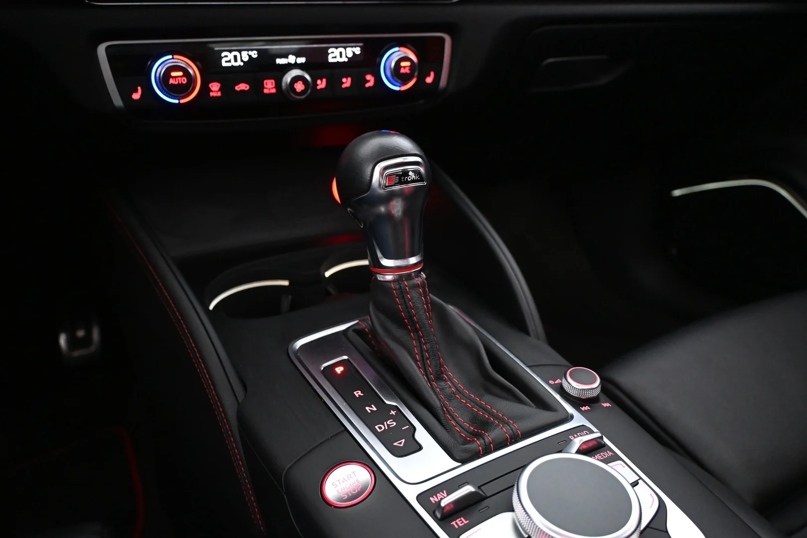 Car Image - 7uNI1i5SZ3SiNk5jHLamuD