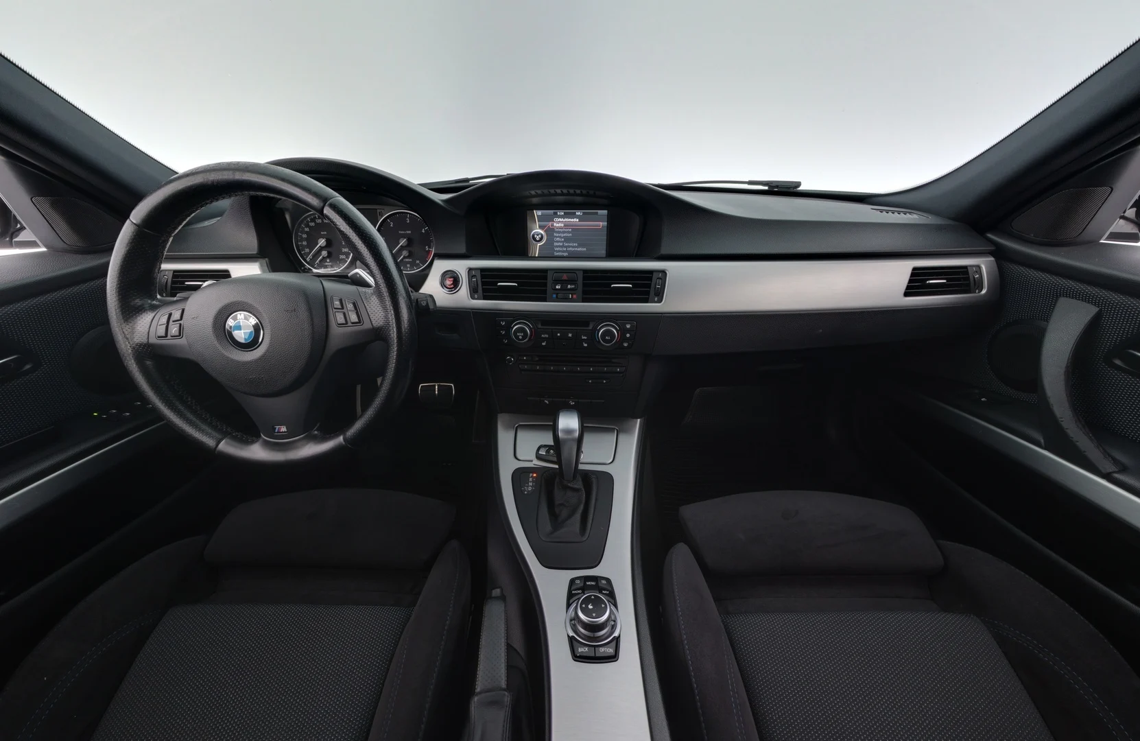 Car Image - 2cONL2B4aDjDndt3AzotN0