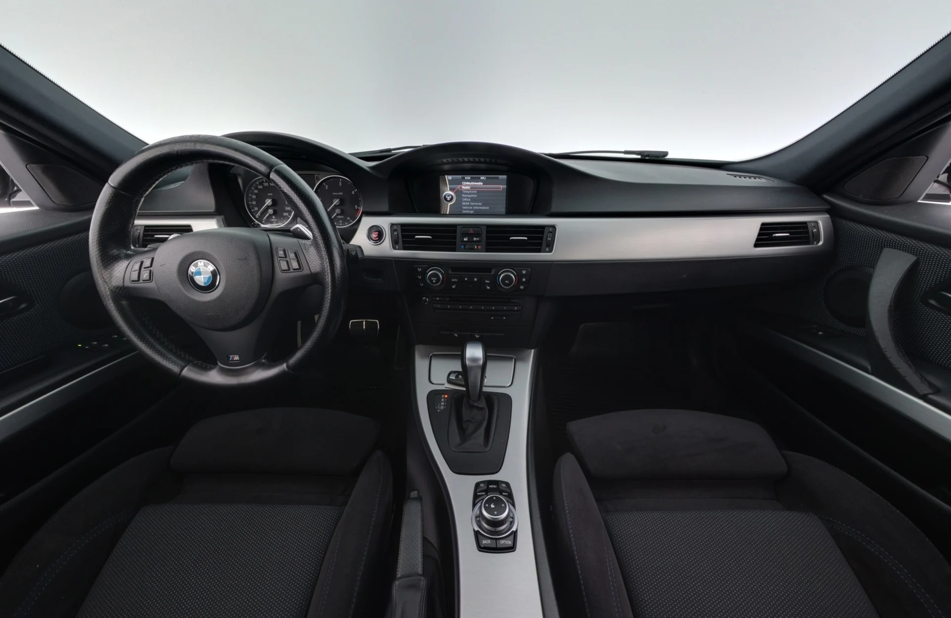 Car Image - 2cONL2B4aDjDndt3AzotN0