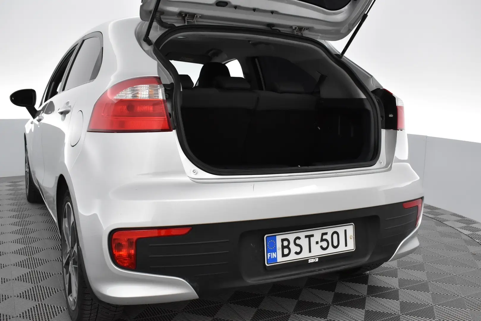 Car Image - 78JatsMseItOvG9alb7sMw