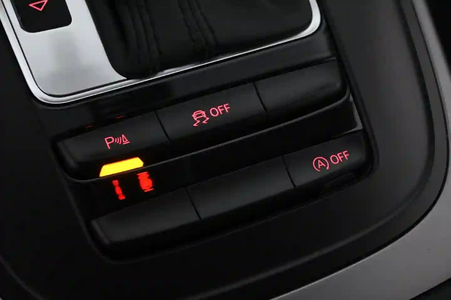 Car Image - 2E6jlw2vdJFrc3lSwAjnuu