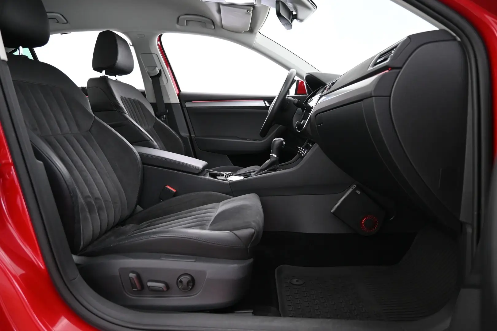 Car Image - 2makSHNptyqUQ5RtyQS1ZI