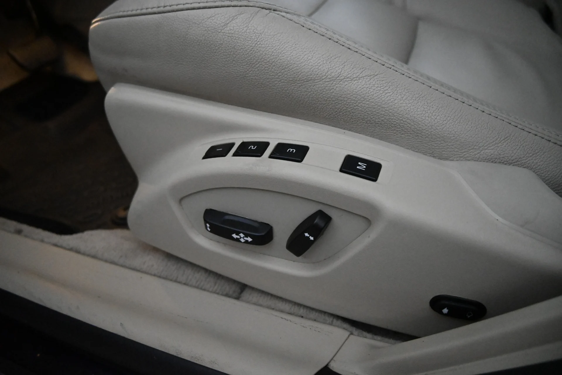 Car Image - 7wqgfSHWiUUaR7gpEcrEqX