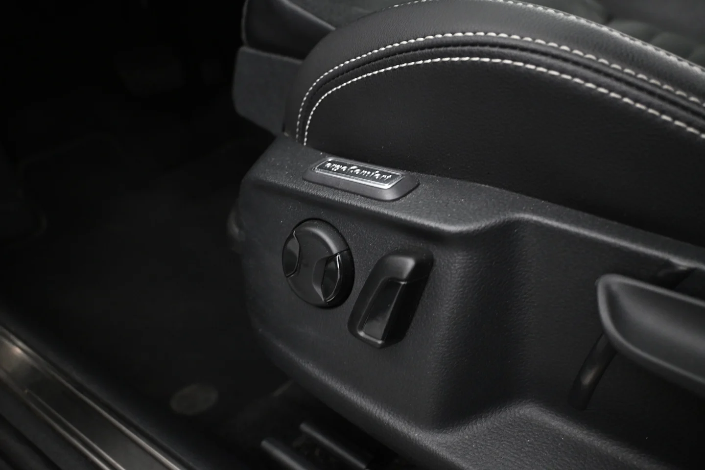 Car Image - 3EveOmnNFwEfSUTtRldezn