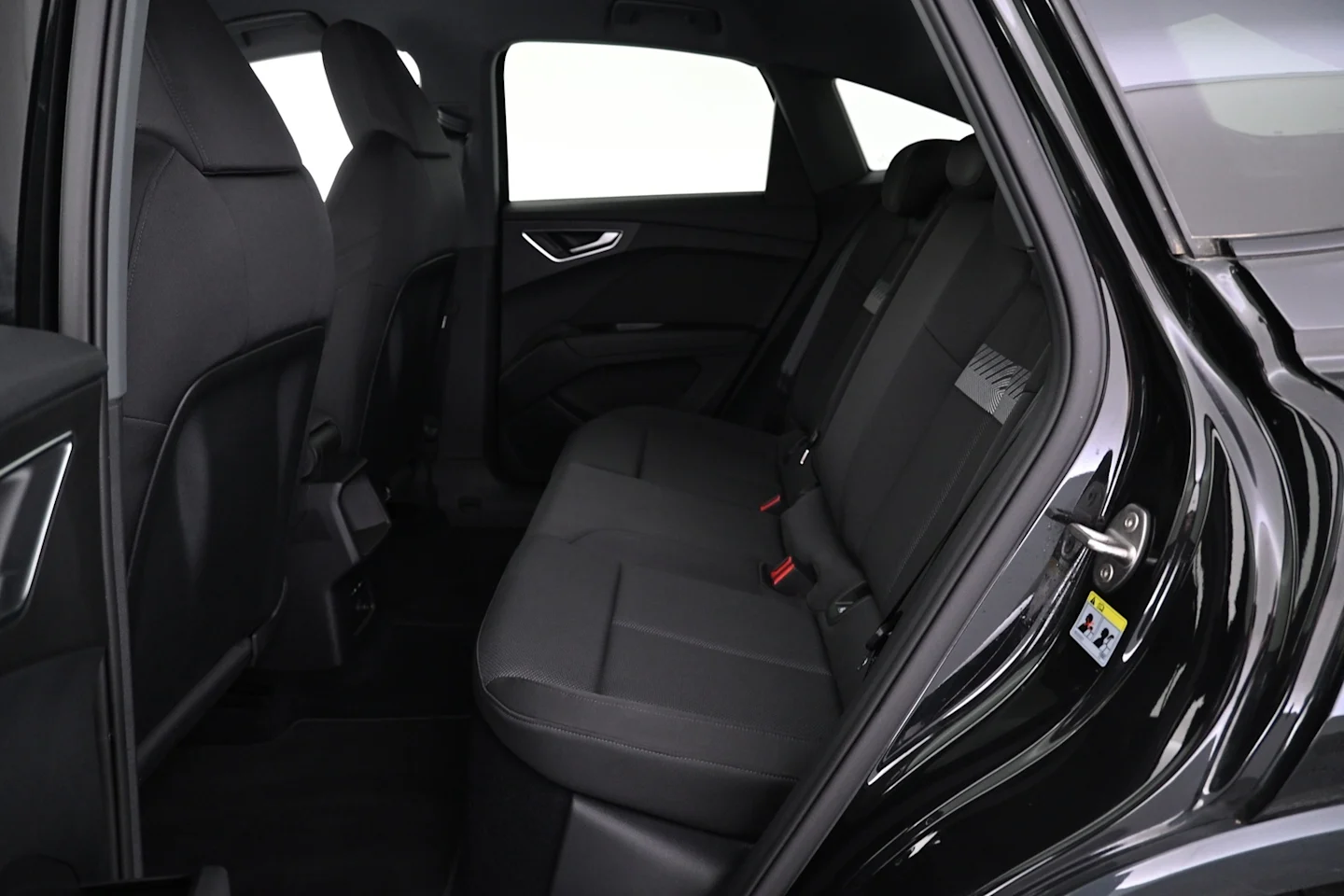 Car Image - PSUqrtPOkip80hH2xefmo