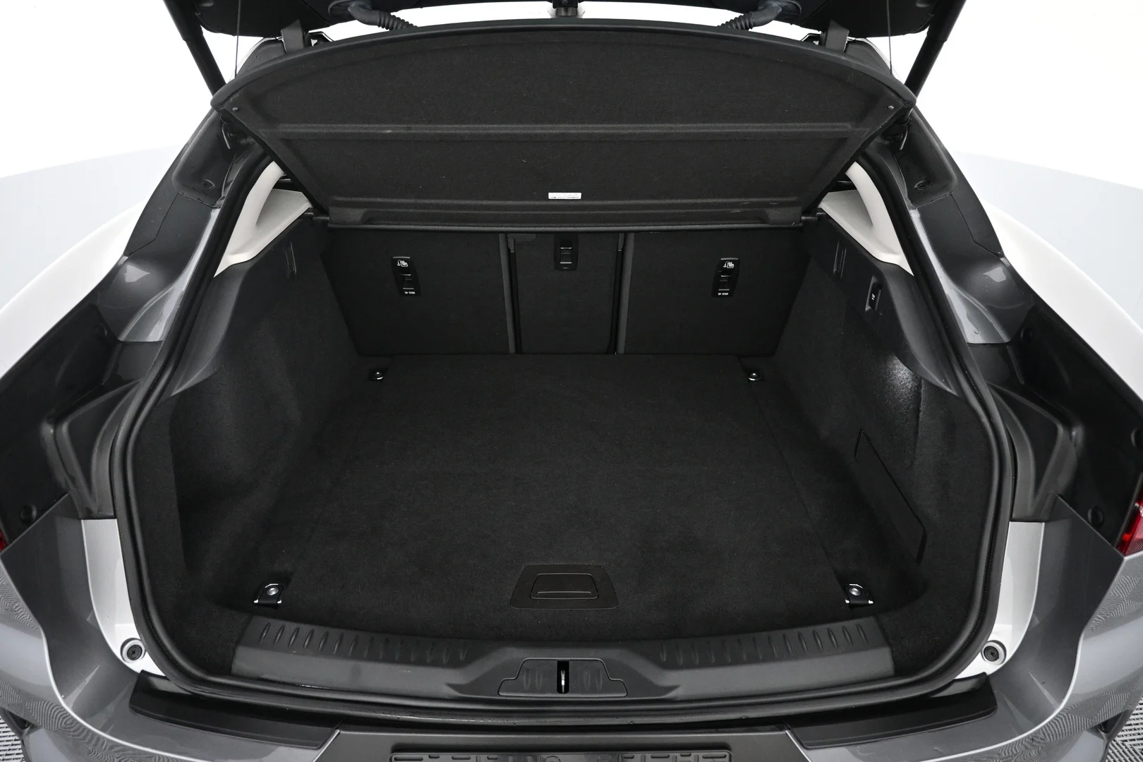 Car Image - 4z8Y2QjsbWZuc8cAdZo3tn