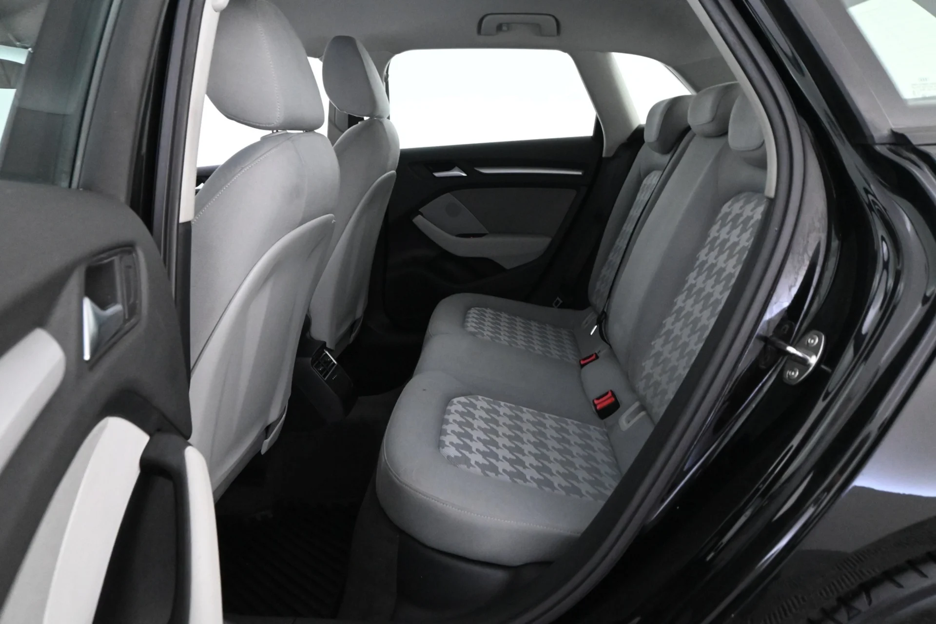 Car Image - 5Ue29TjkfQLqJqkadDIHuN