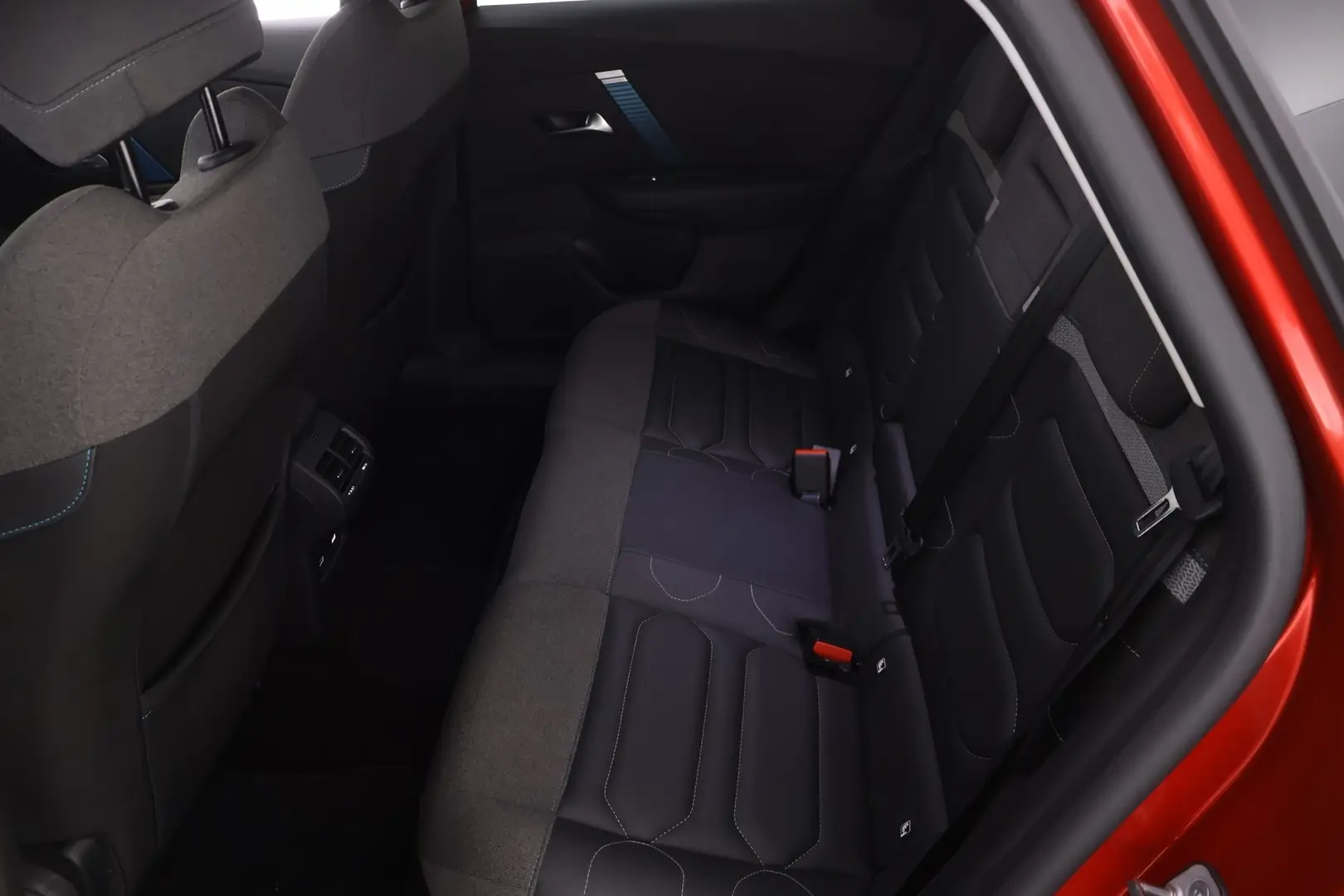 Car Image - qyslY8FfK26qafIB0ri9l