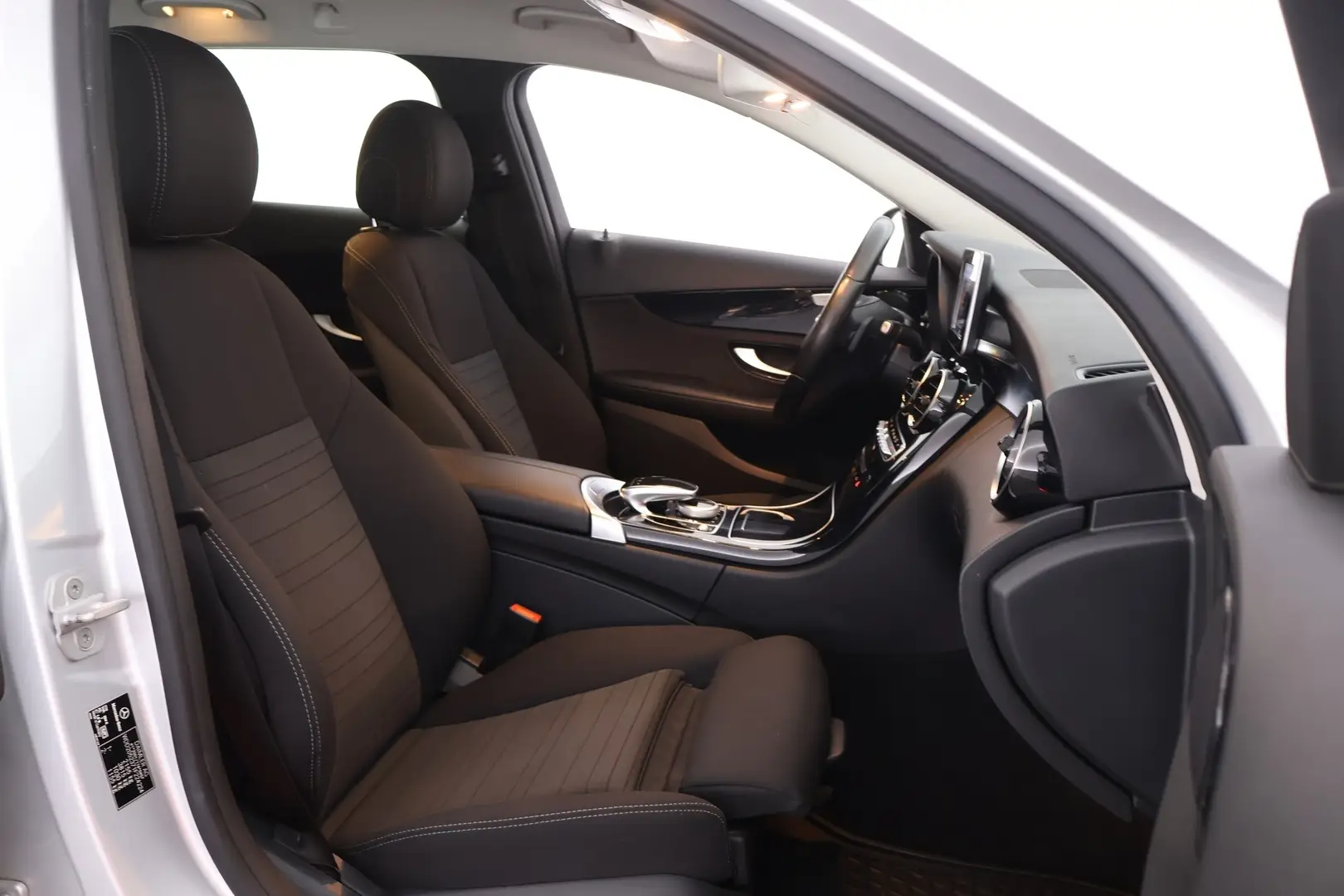 Car Image - 57j0qQdKJO06lWsoNWaxpM