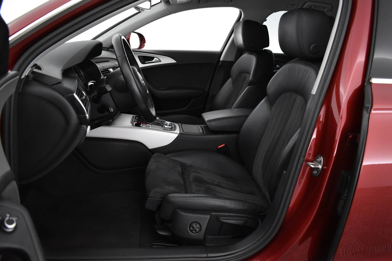 Car Image - 6NPfS3yw6BNsR6R3mYs0s1