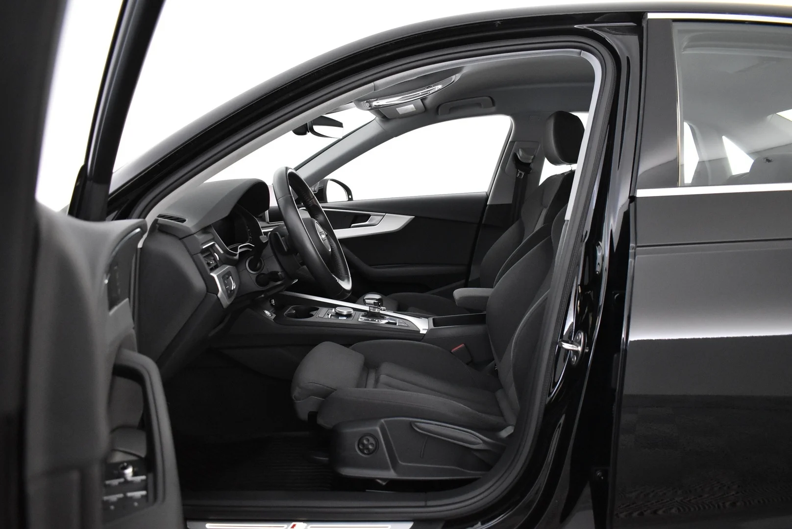 Car Image - 5hbpep0ViLxbKgPchItZHX