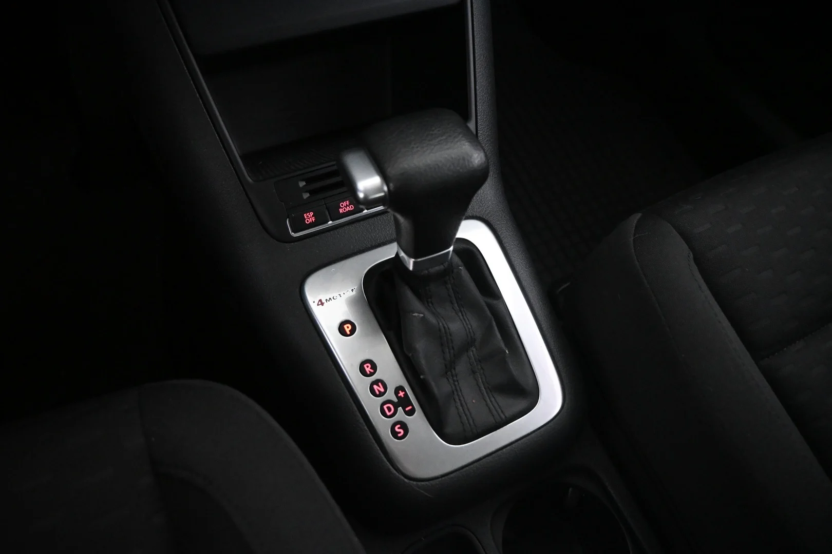 Car Image - 6IdZyyYtk9lEkNsVujGKCD