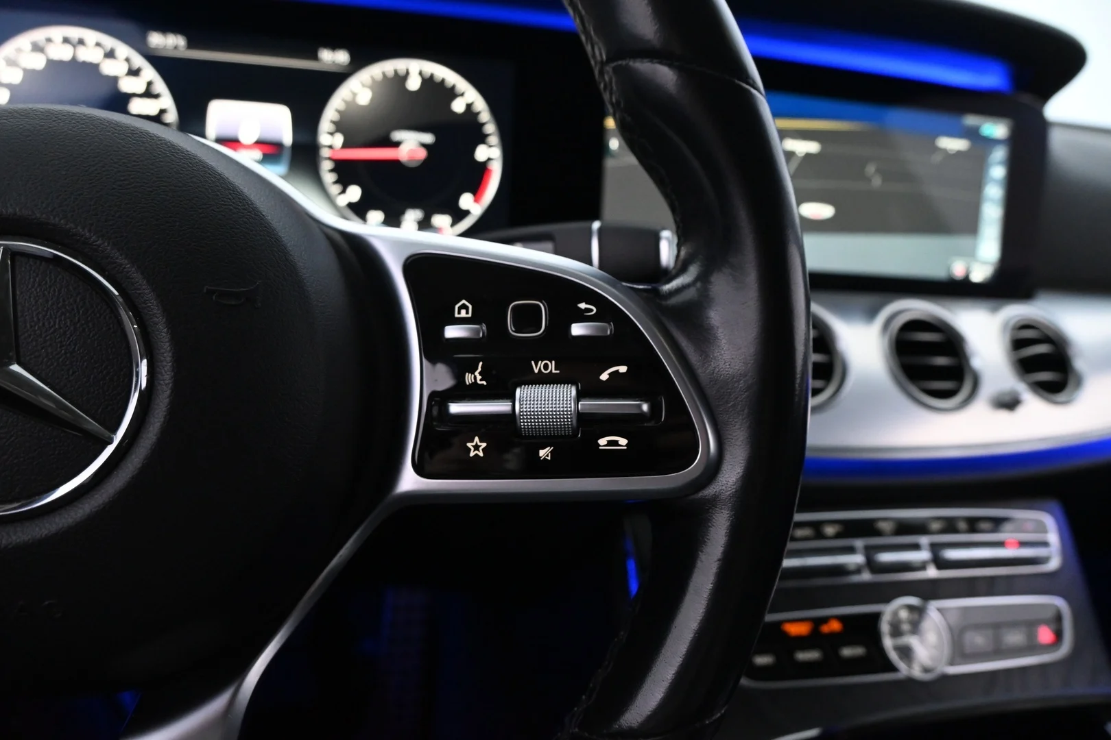 Car Image - e4D1byhqctysAf8PQATed