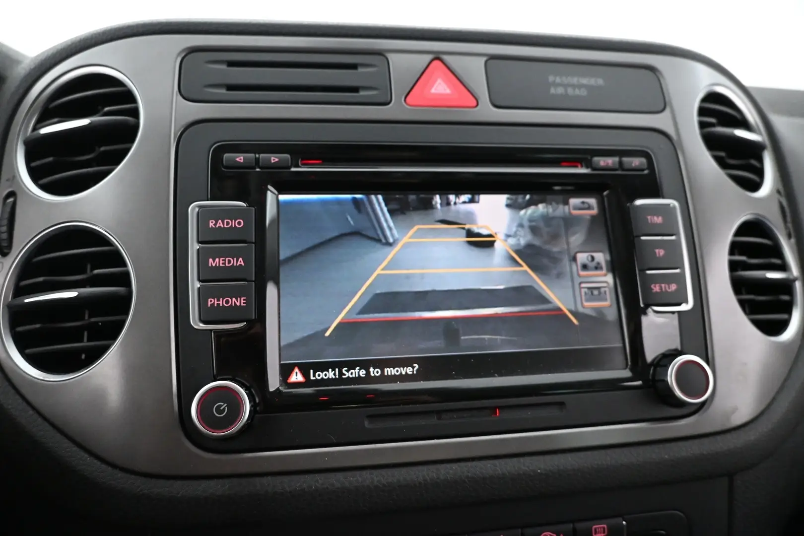 Car Image - 6TrG6ORZfoO1hi8wFGJzmf