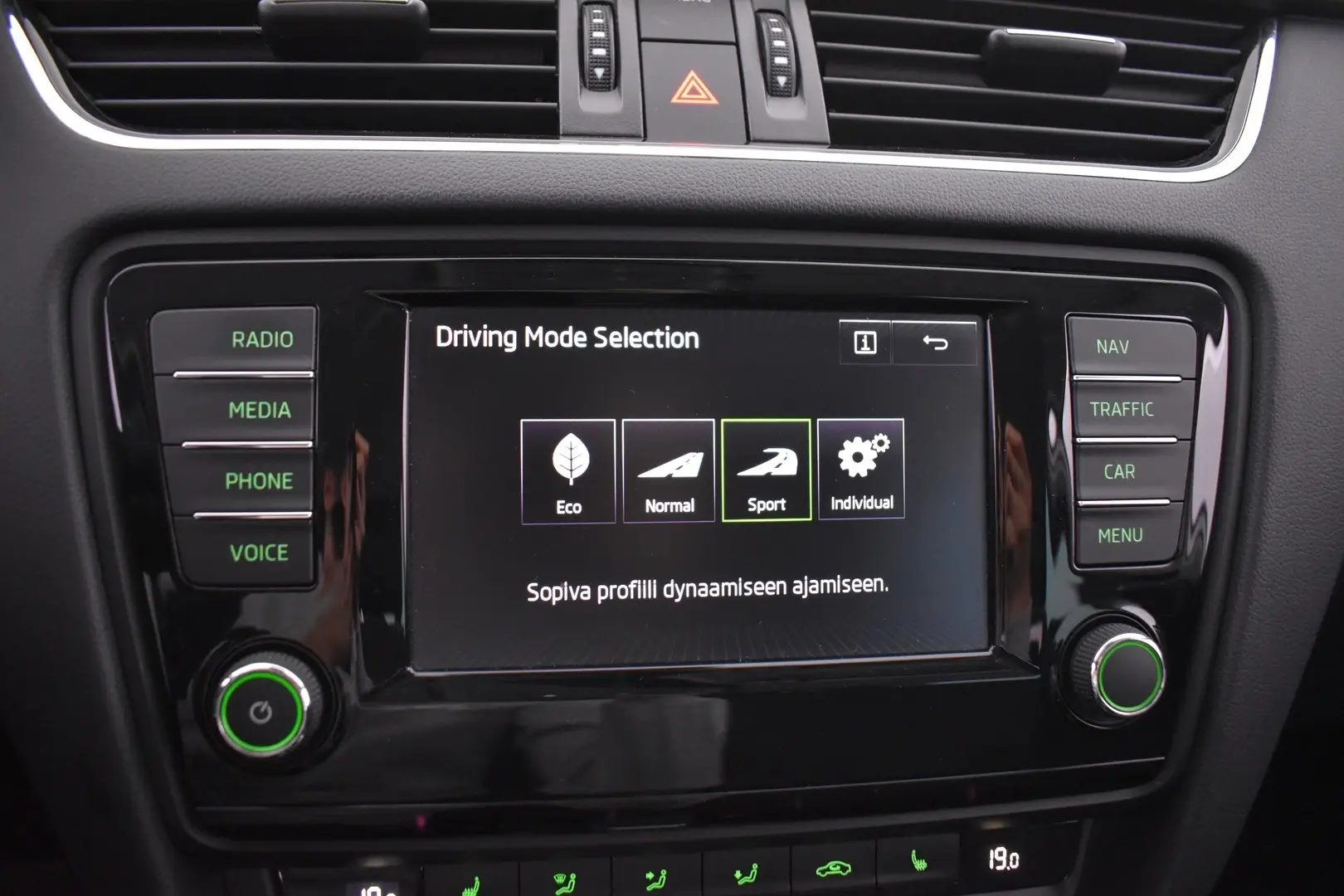 Car Image - 16l94U2oEwTNfx0UoTmARB