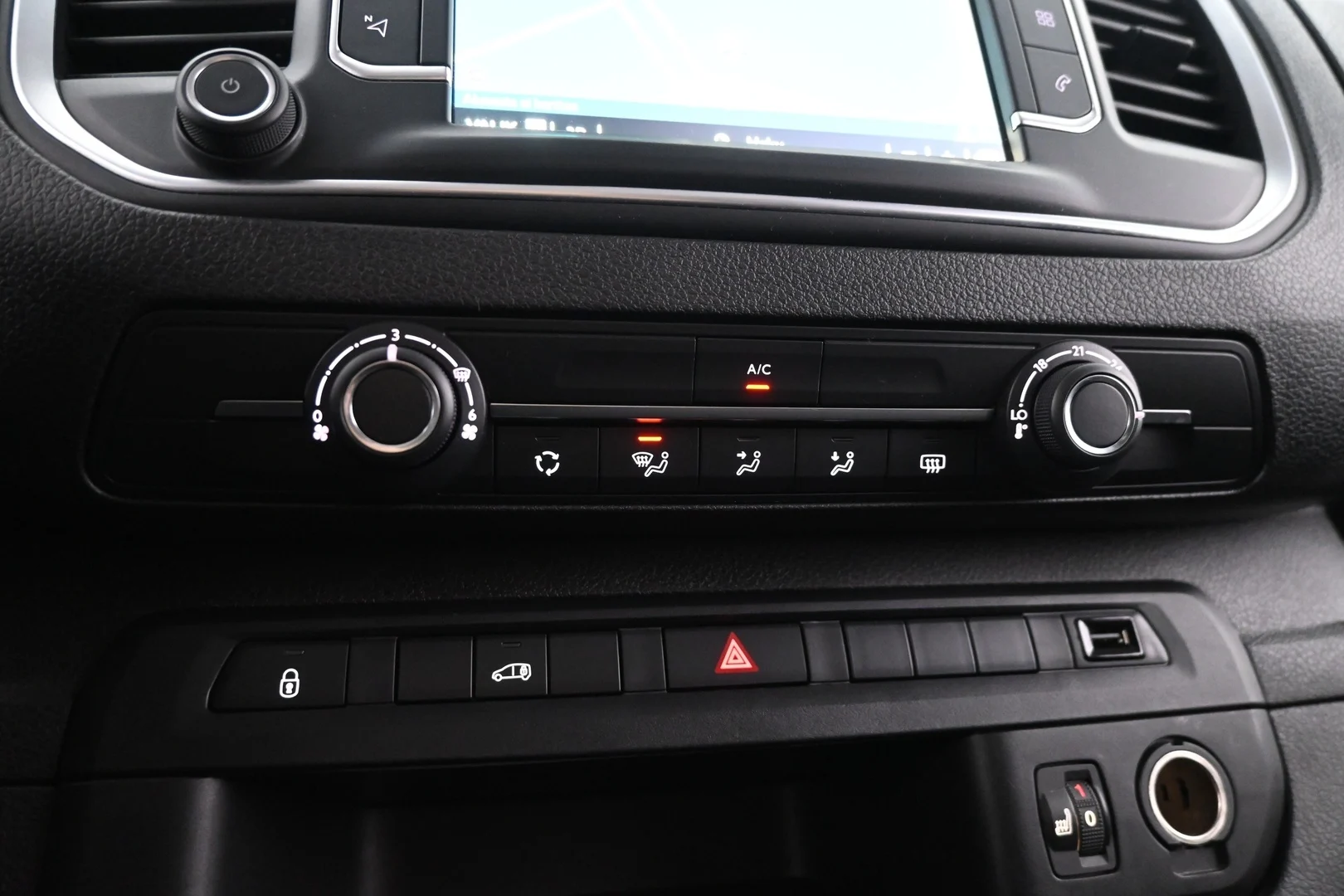 Car Image - 9EoCrdpPeERf2IDfE0FAm