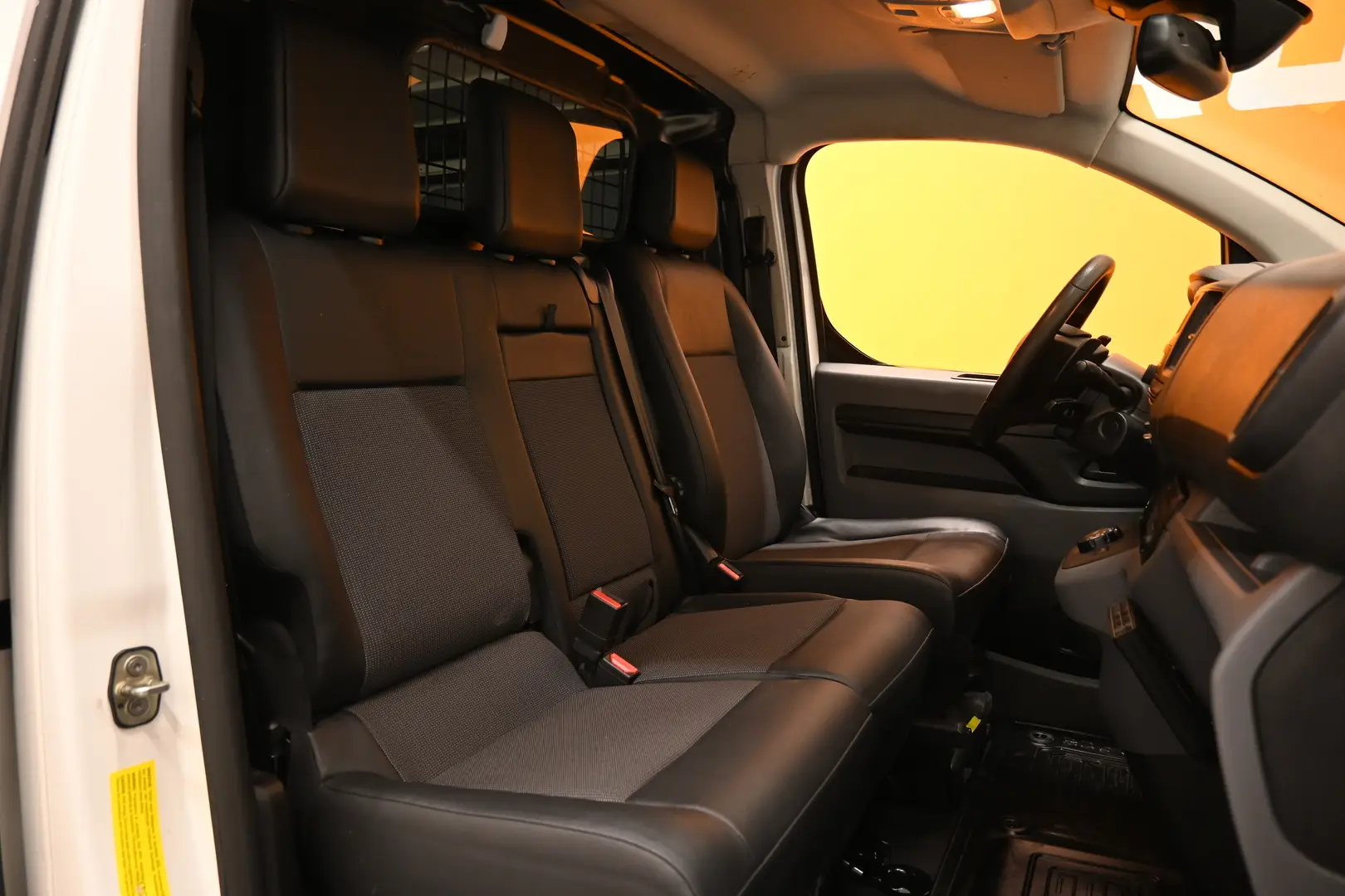 Car Image - 4fnyhEx7F5AEMxDQ10PTSa
