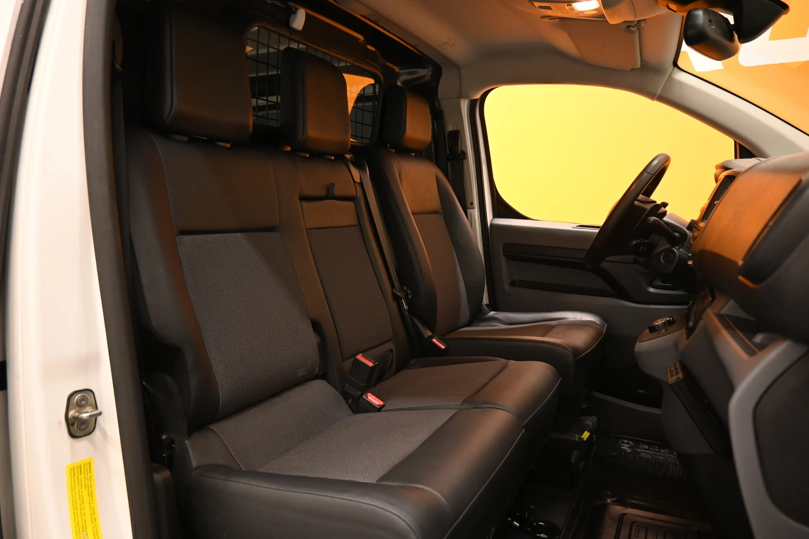 Car Image - 4fnyhEx7F5AEMxDQ10PTSa