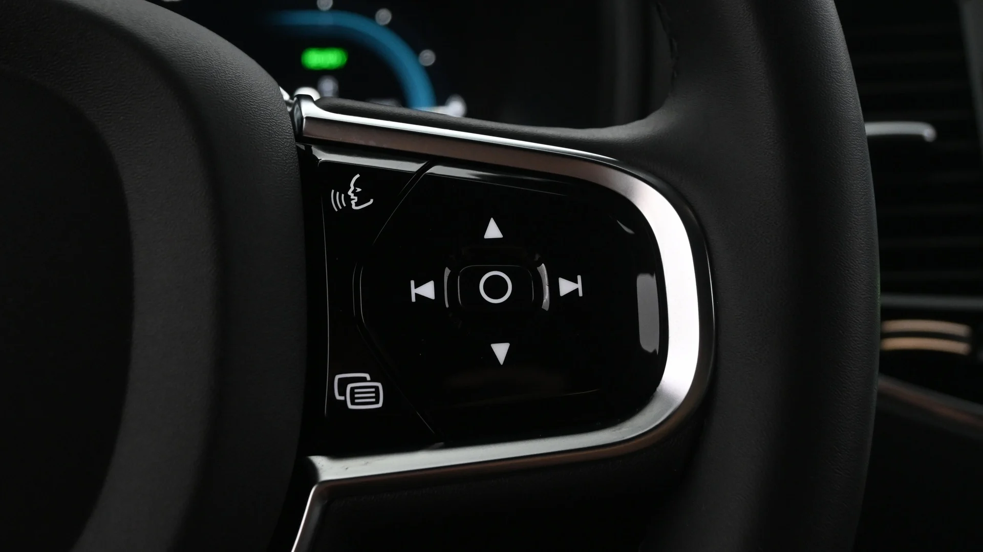 Car Image - 14obBX9CDBYcvL1pL2j0VC