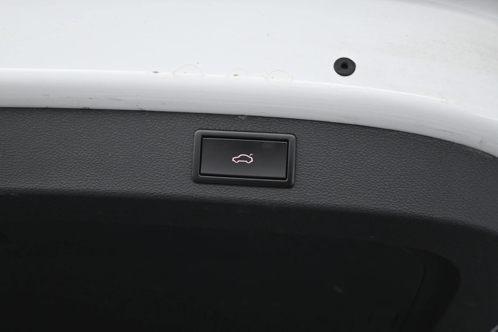 Car Image - 1lgOXsAKYKM1xOmFq3Tg5b