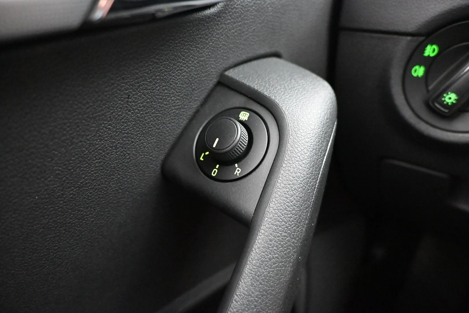 Car Image - 6XzhtYtdQJ0StZaCexUsDH