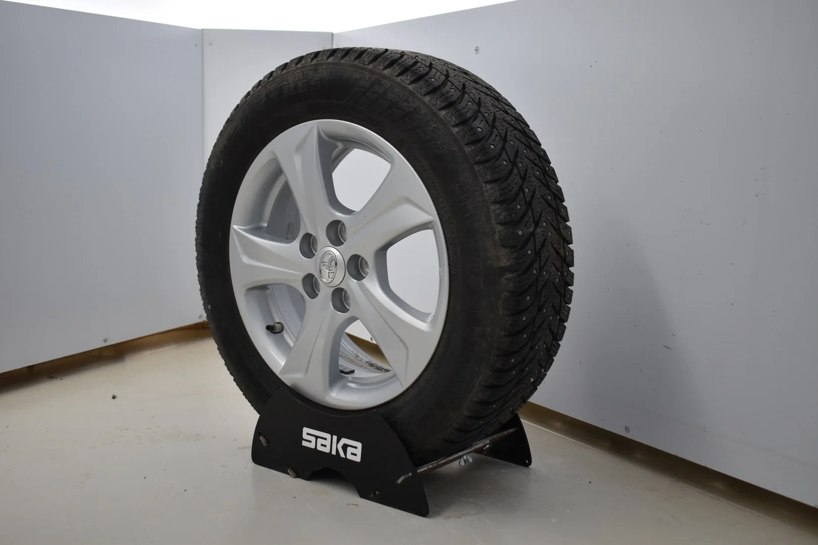 Car Image - 4zheQT2n9VLXR6zXTEF1Go