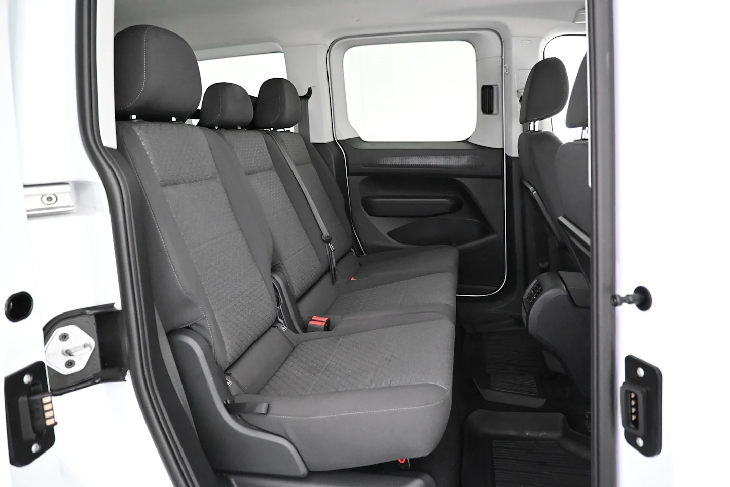 Car Image - 3lIQZxfwRv0O64SxRfnlgn