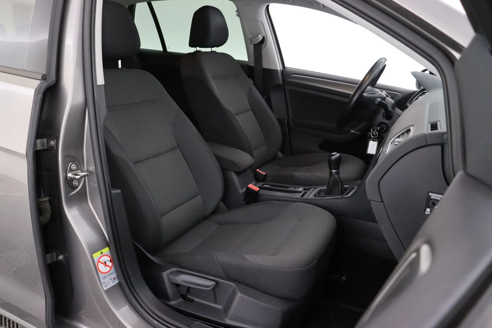 Car Image - 3PeVHMQXvBY2dcFrWzrDDf