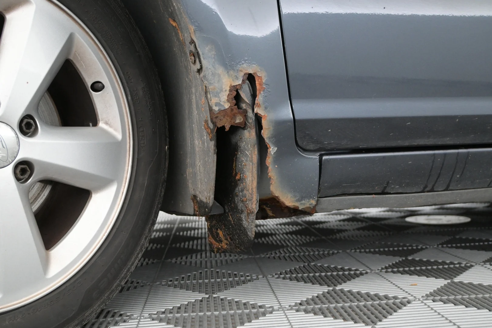 Car Image - 5MrcqNk49U9sD5KKsRuW1B