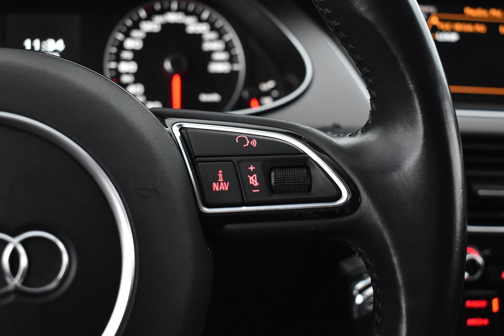 Car Image - F2QE29ZCH6Ply35t4jlJ1