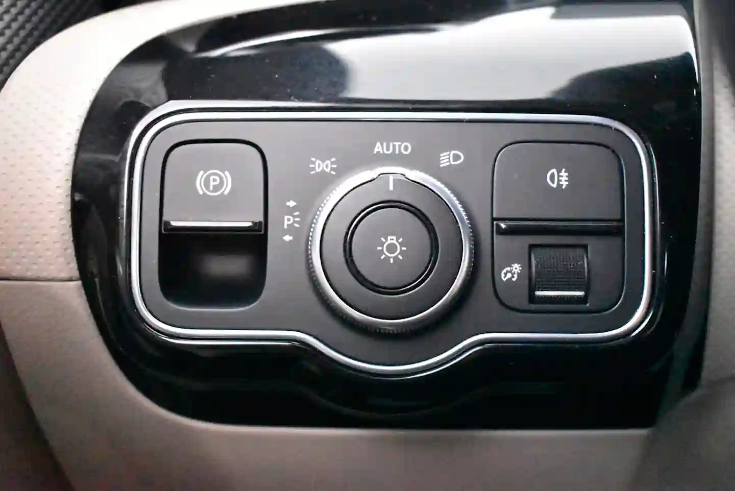 Car Image - KgfFSlIOkkcNvhXb7OA6c