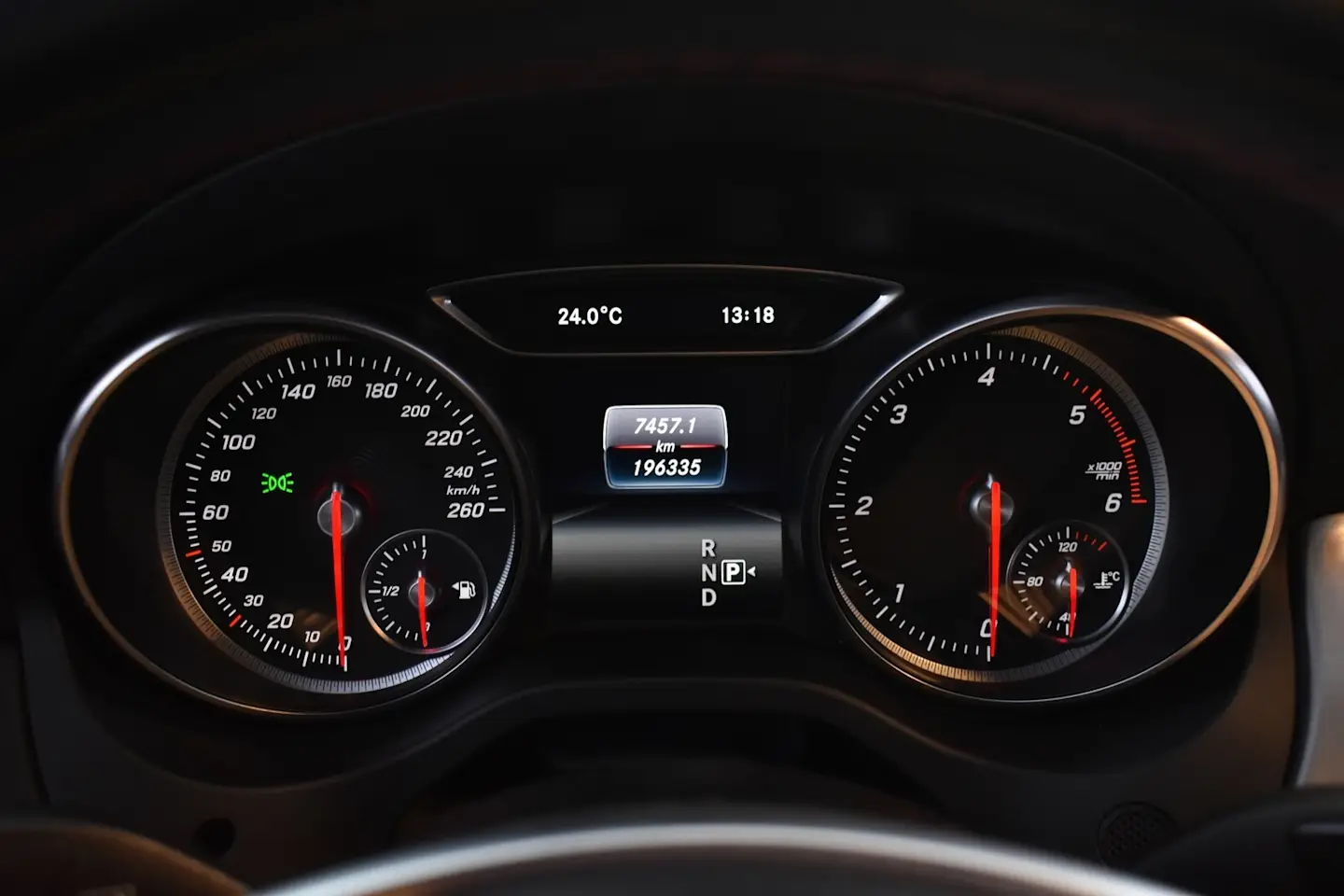 Car Image - 5519LIvKoRxemT8ng49VFc