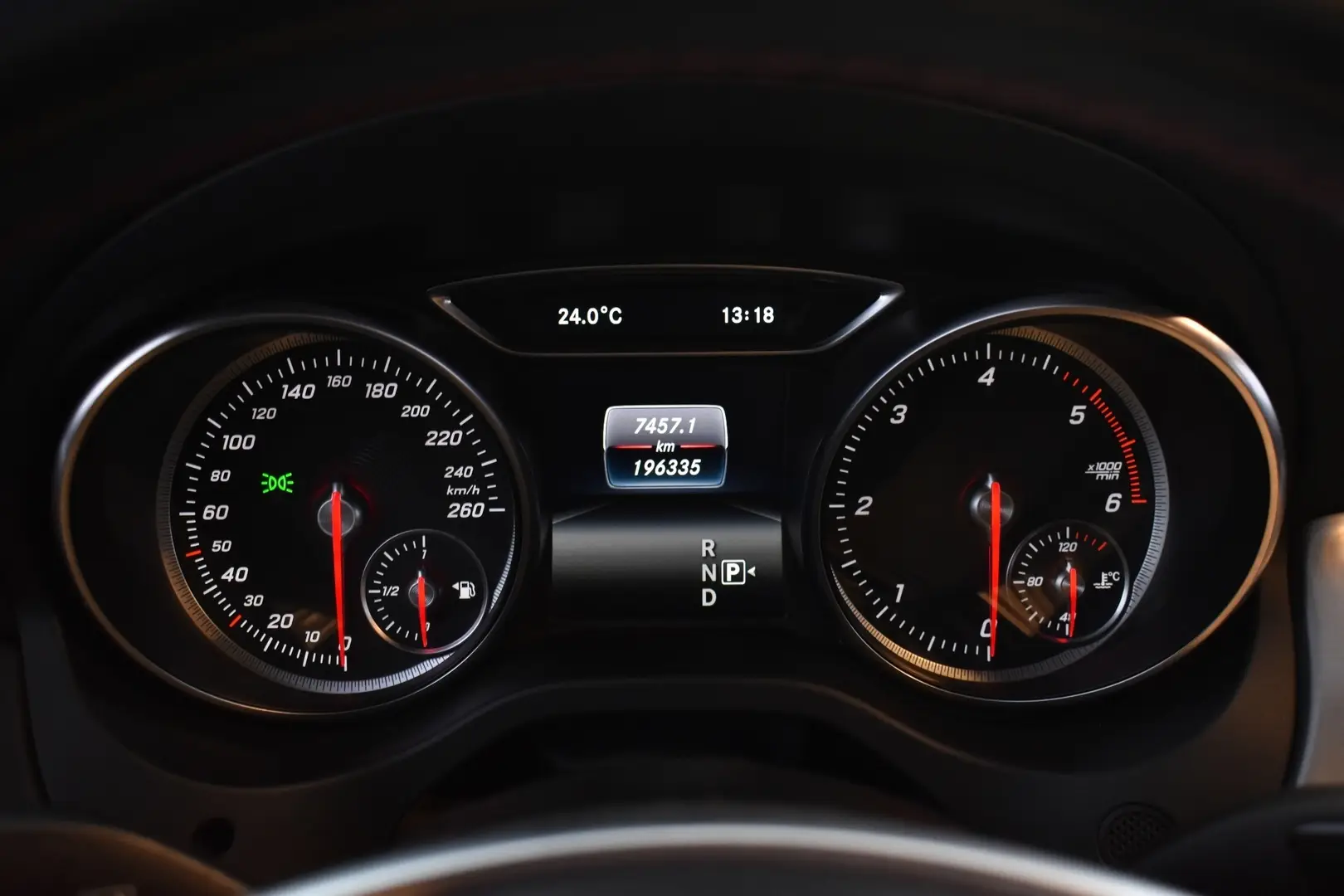 Car Image - 5519LIvKoRxemT8ng49VFc