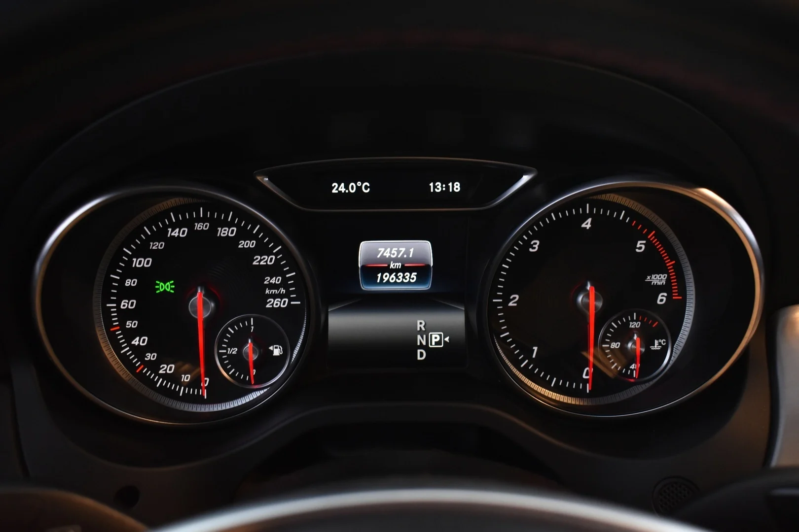 Car Image - 5519LIvKoRxemT8ng49VFc