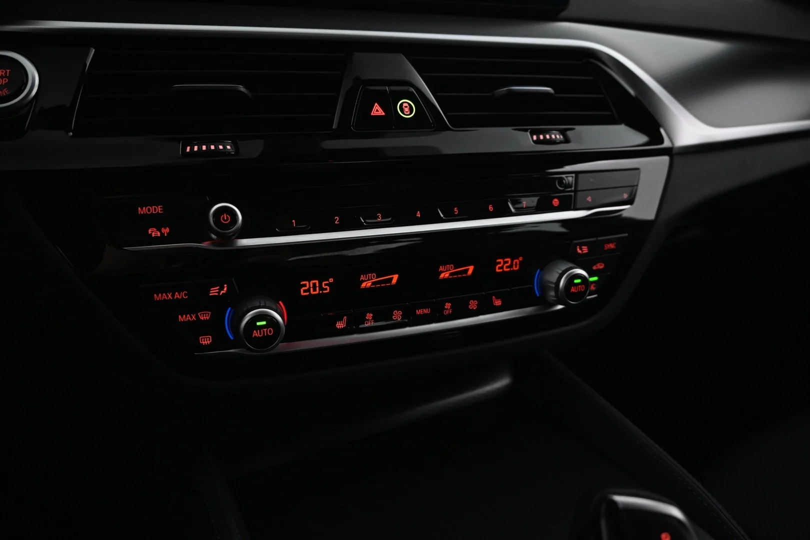 Car Image - 2lkdu8MW6vOb8nZNLibWrG