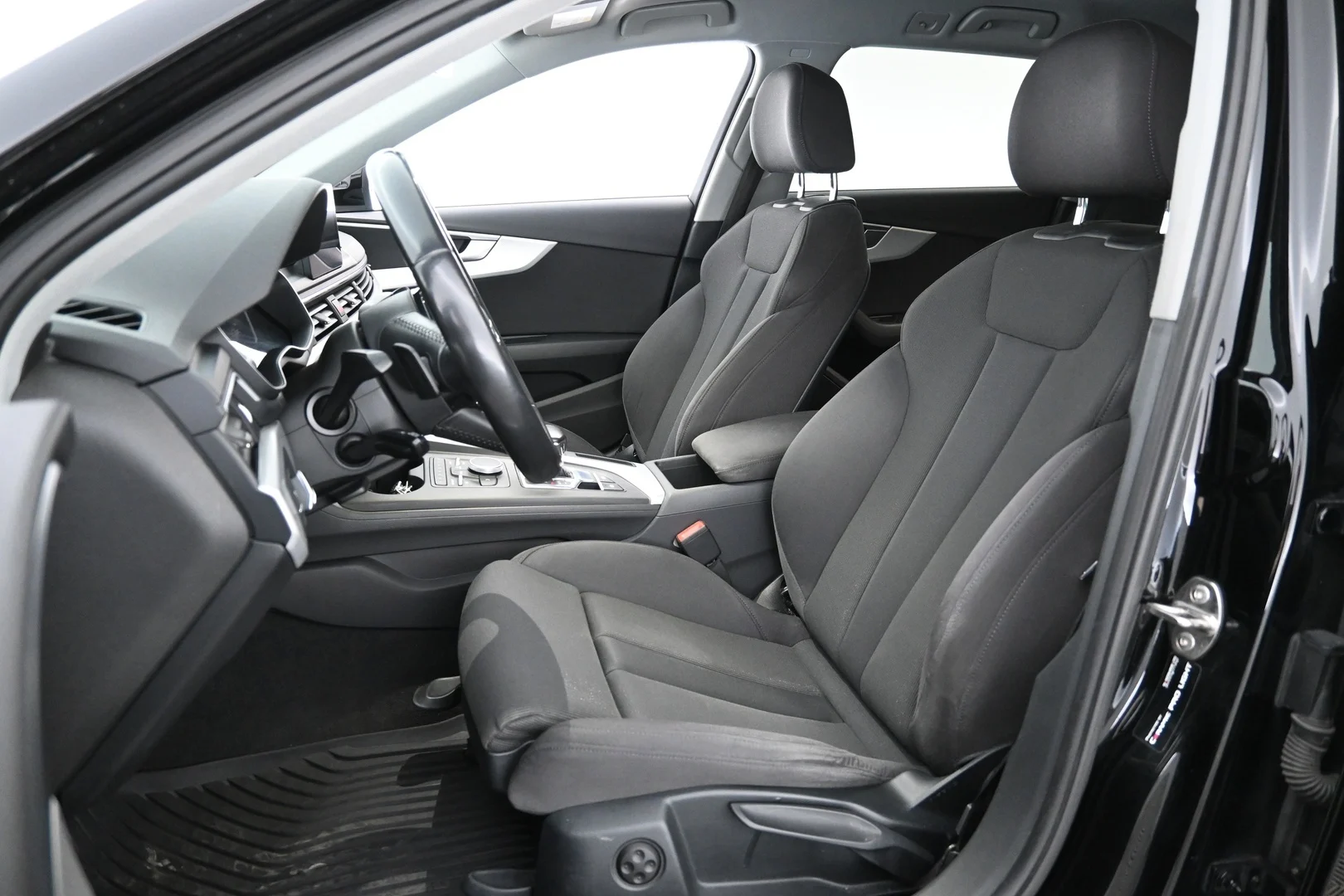 Car Image - 2AuZCckpBUn40JAX9RNe4K