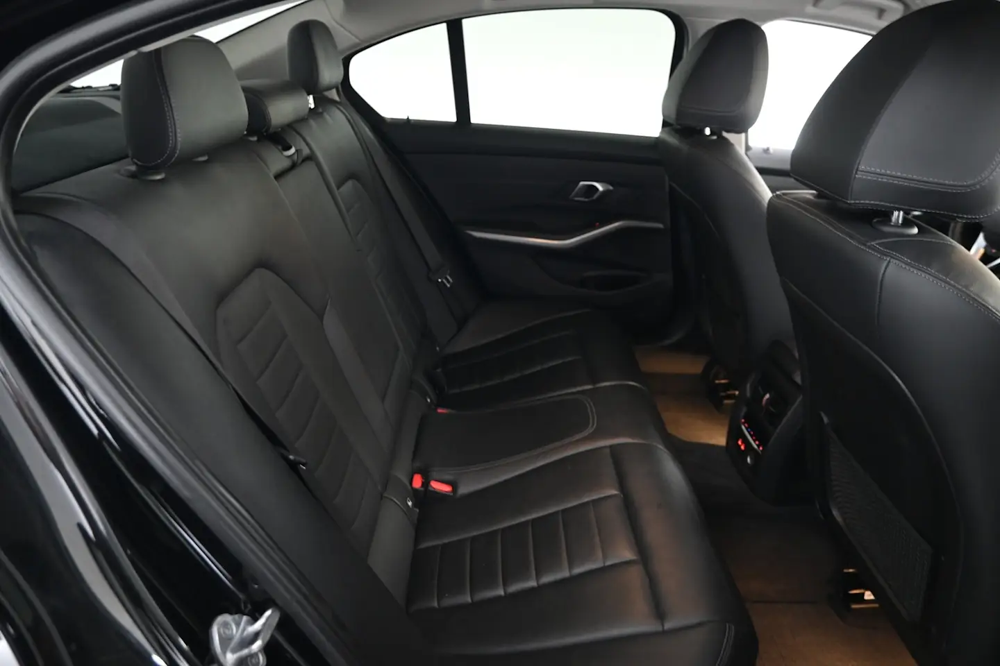 Car Image - 3wxULx3VYPua0FypQOS93Z