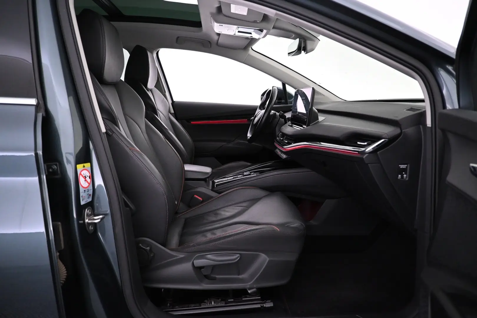 Car Image - WlxHXHQko6brDBpVBI7vg