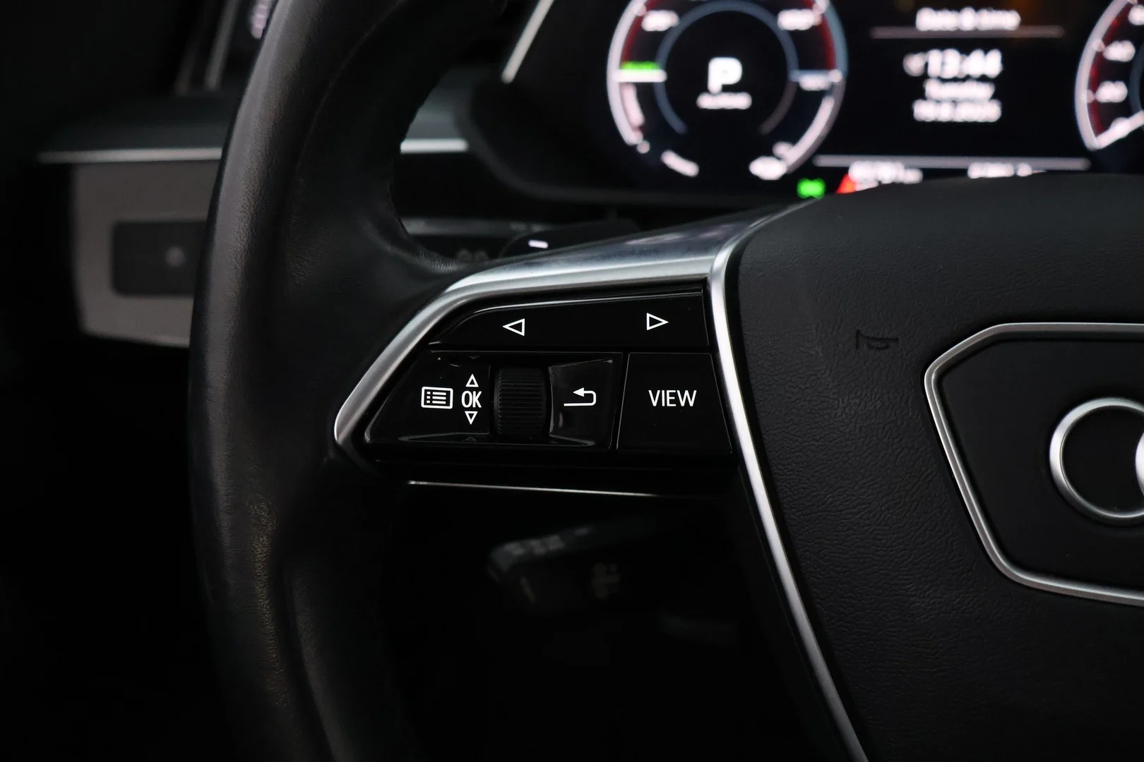 Car Image - 2iGQGq4I2uFdeTAfPJseSB