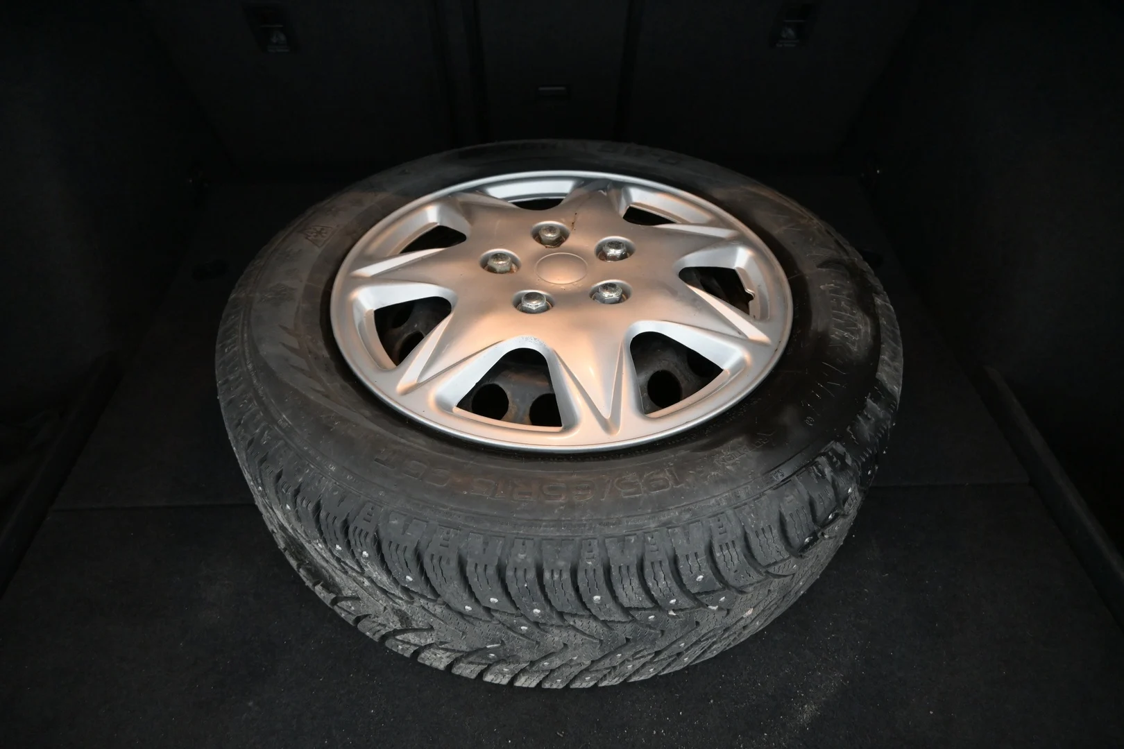 Car Image - 5cBbiYOCUp0A7VdWyXnrcr