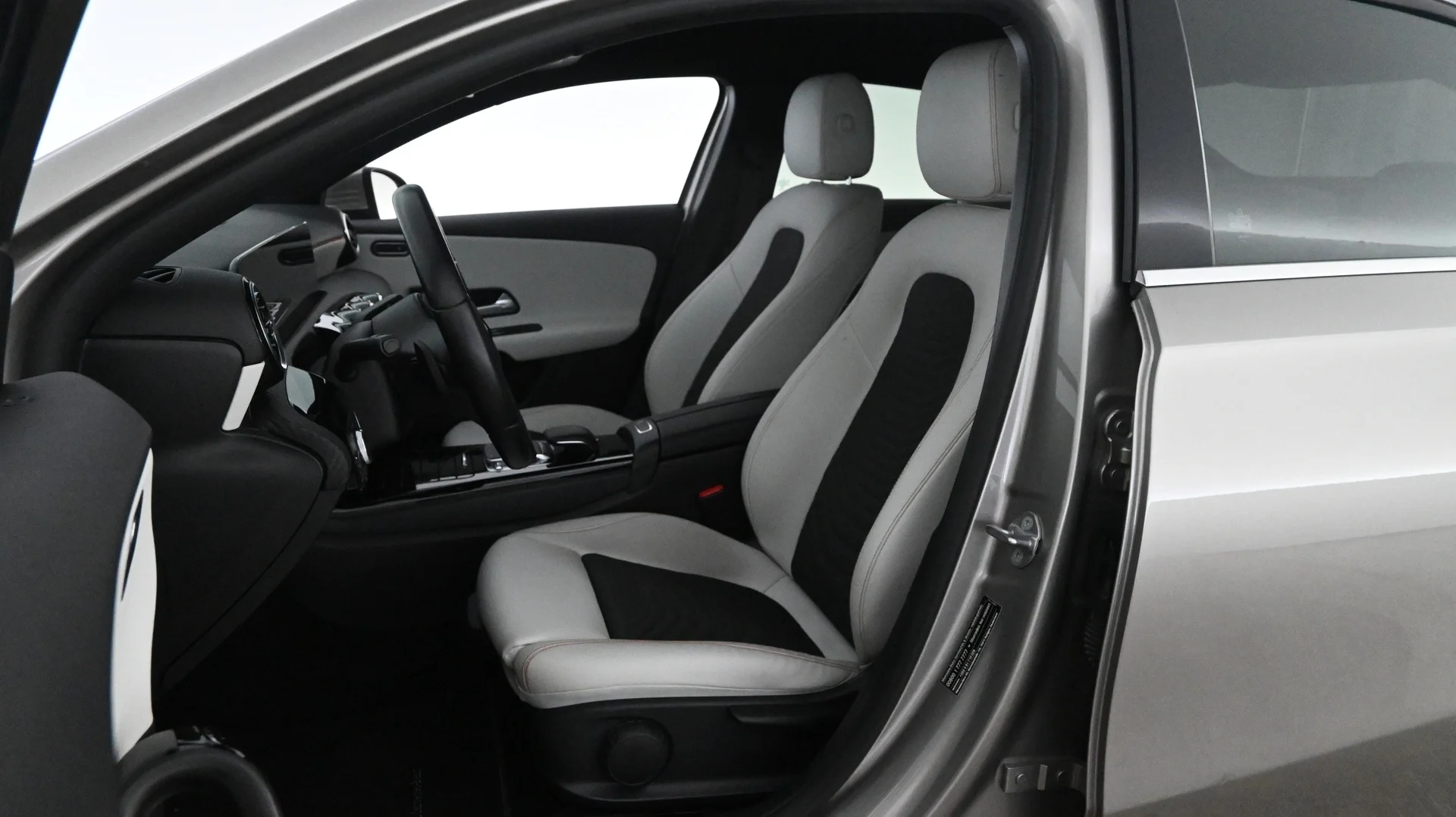 Car Image - 3IyE41VXGgIa2CQ7PBJ1BZ