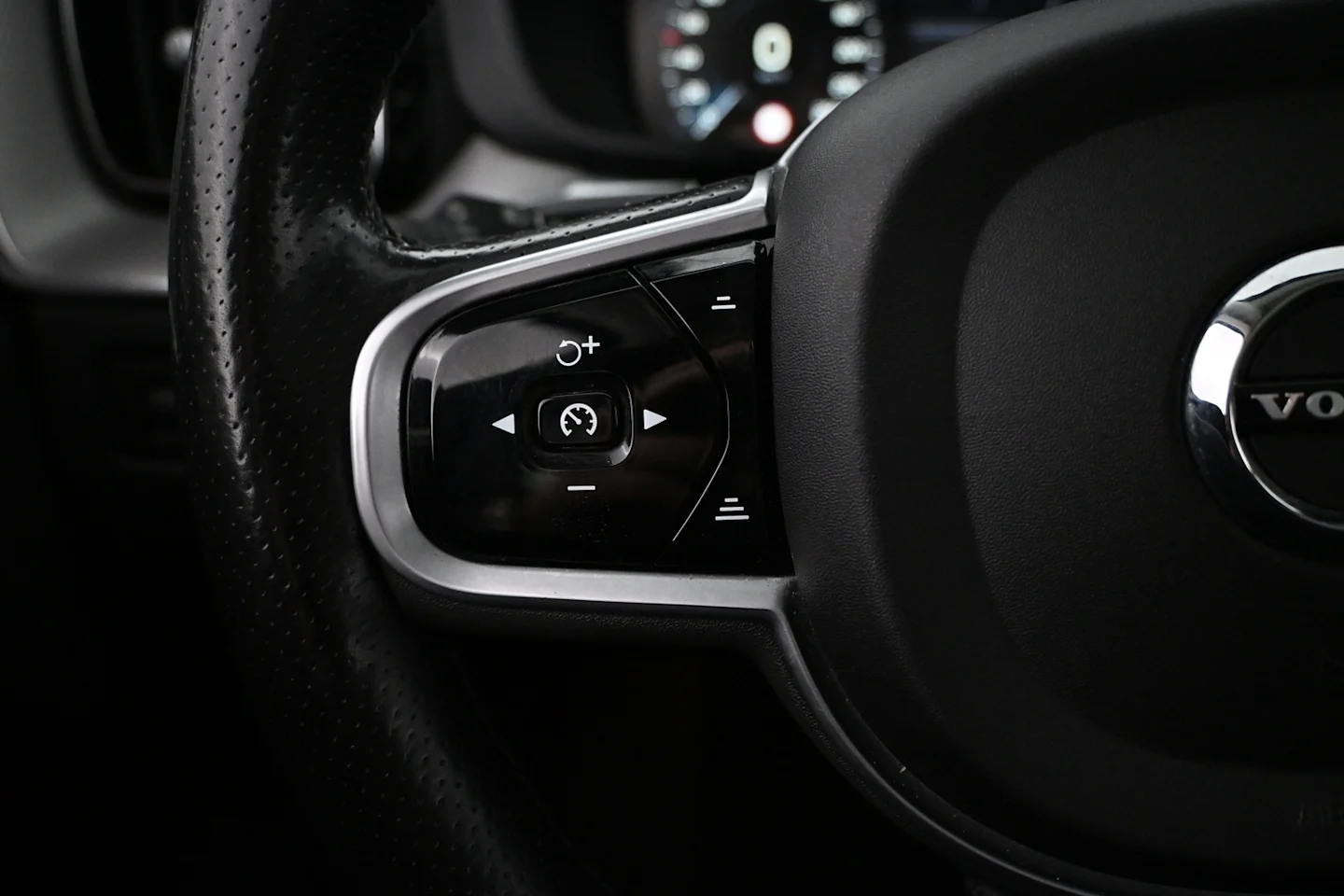 Car Image - 49EhF0f5gg22xxBRqOzEHq