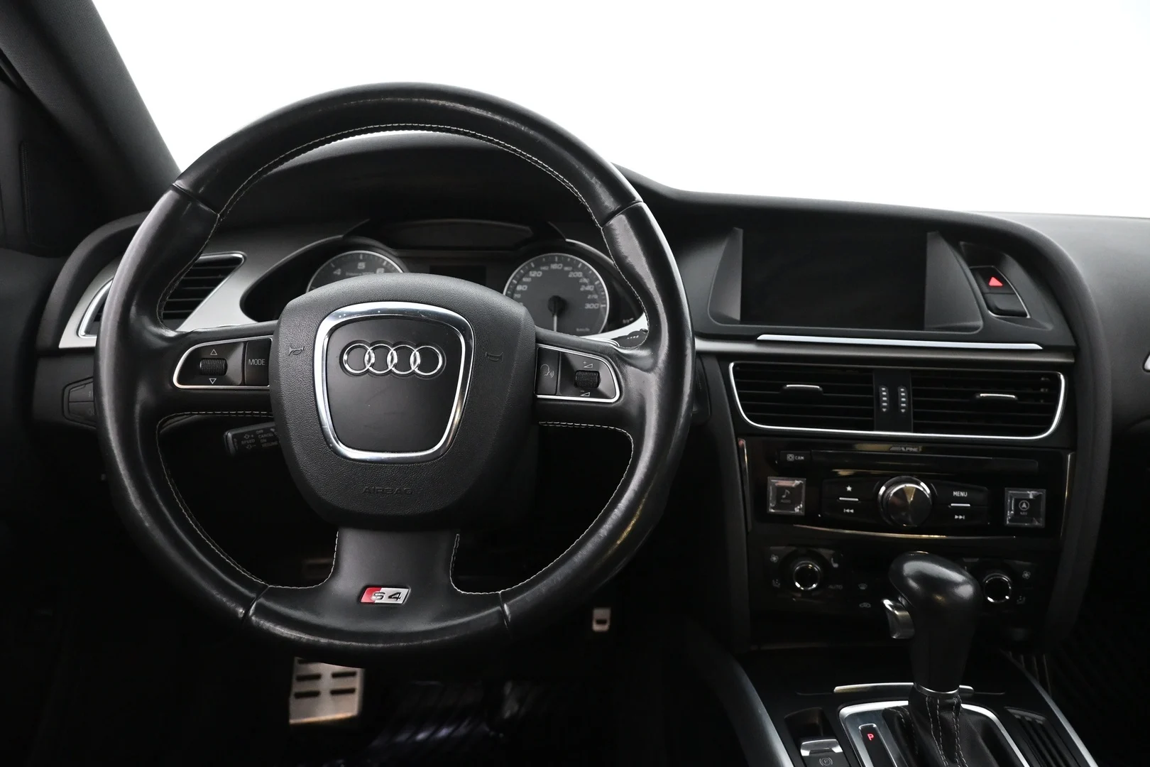Car Image - pJnDgH3BeAeHvcfWOYcvP