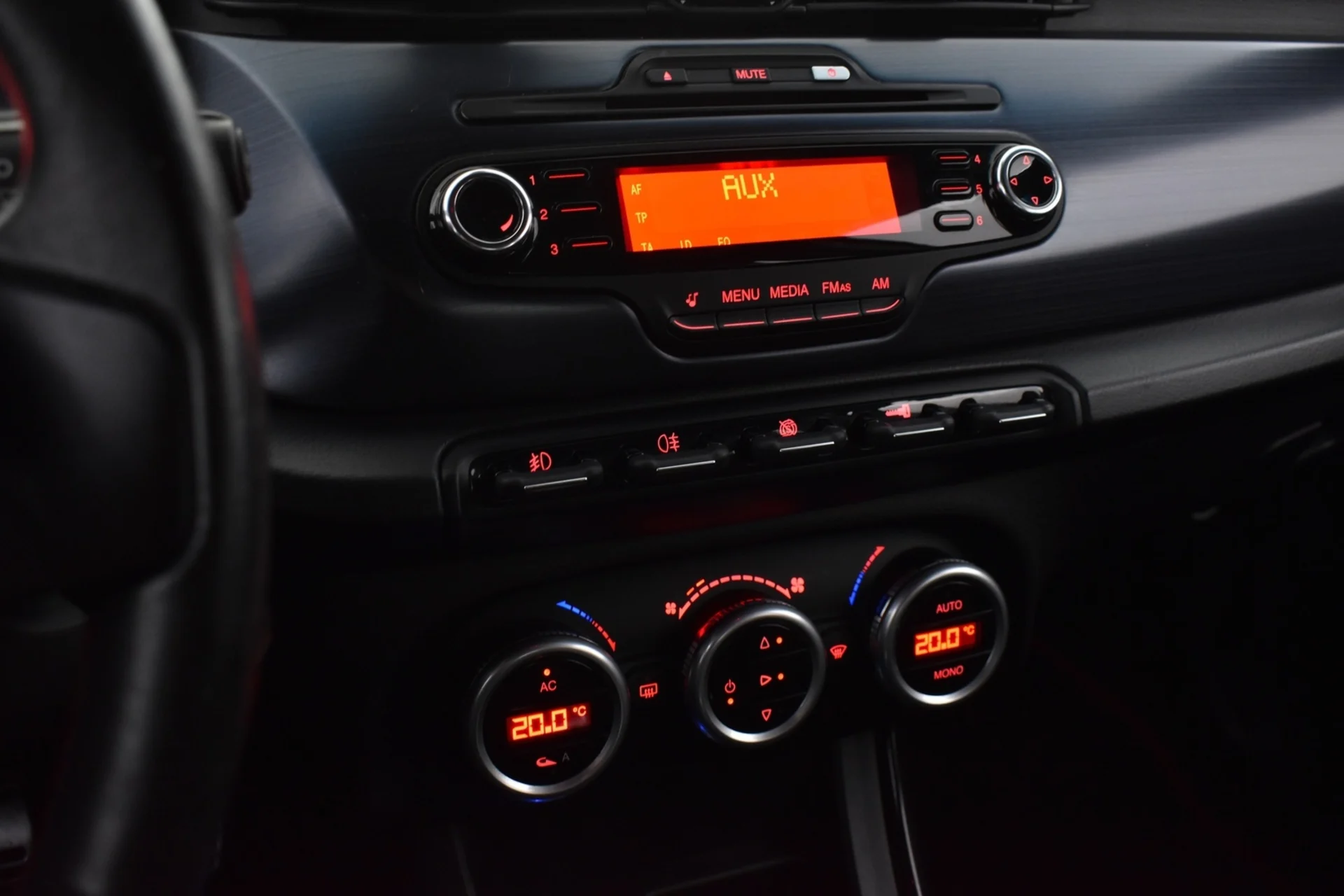 Car Image - RBL1UE4dC4PS4MQm9b3aR