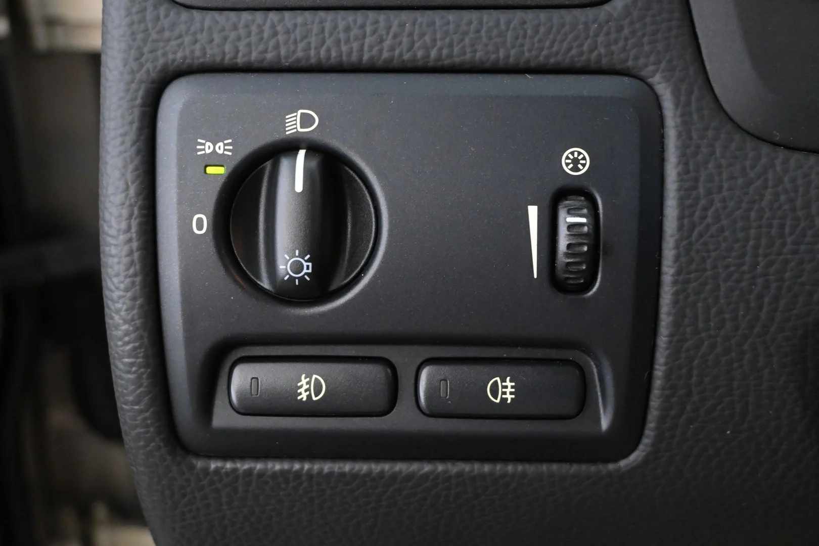 Car Image - 7enATWq6m5CQ0vy3R9P2I5