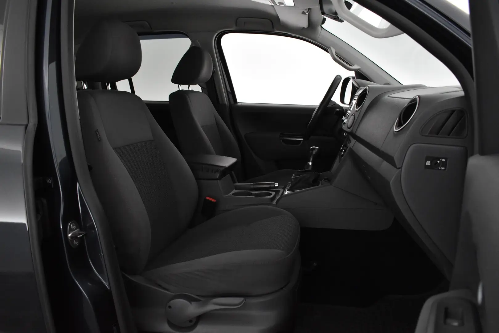 Car Image - 2AJQhQgKShh5RRzJ0l1aKI