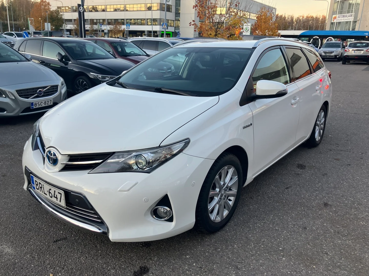 Car Image - 6V6UbkLxJXynuZOvkYvkNR