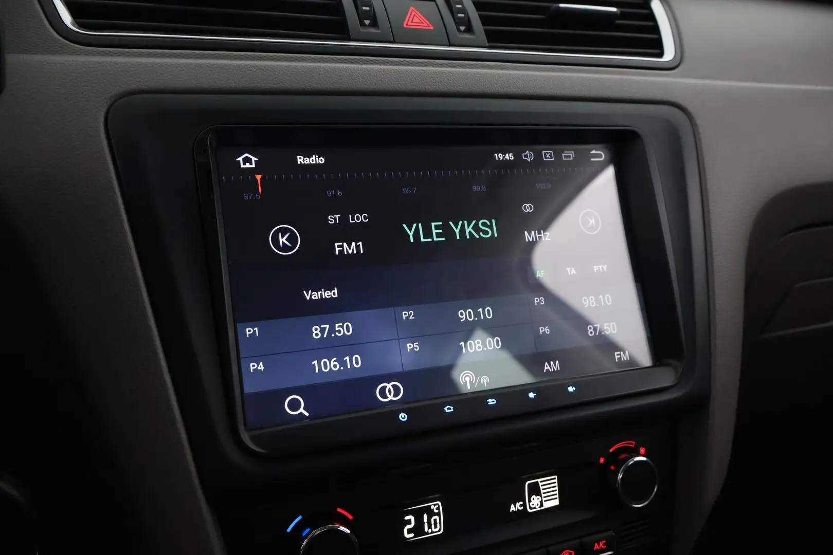 Car Image - 14LJBjdppavA5XptYf4ZUi