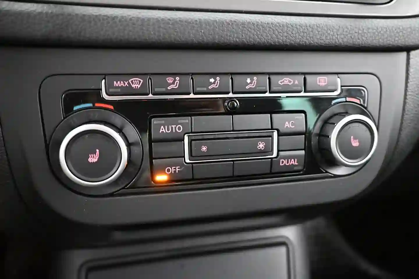 Car Image - 6TrG6ORZfoO1hi8wFGJzmf