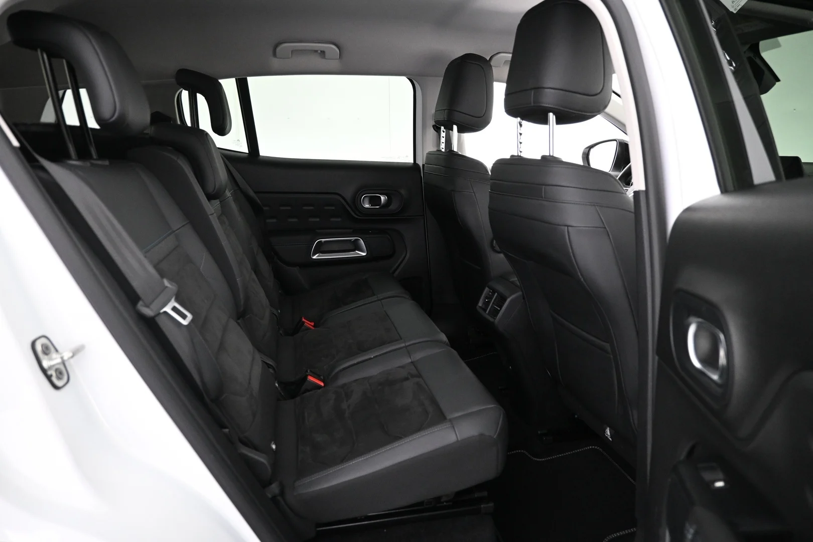 Car Image - 5IBj5Szh3St1B8x93B4OG7